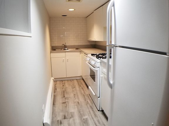 4th image of 2030 N Clifton Ave