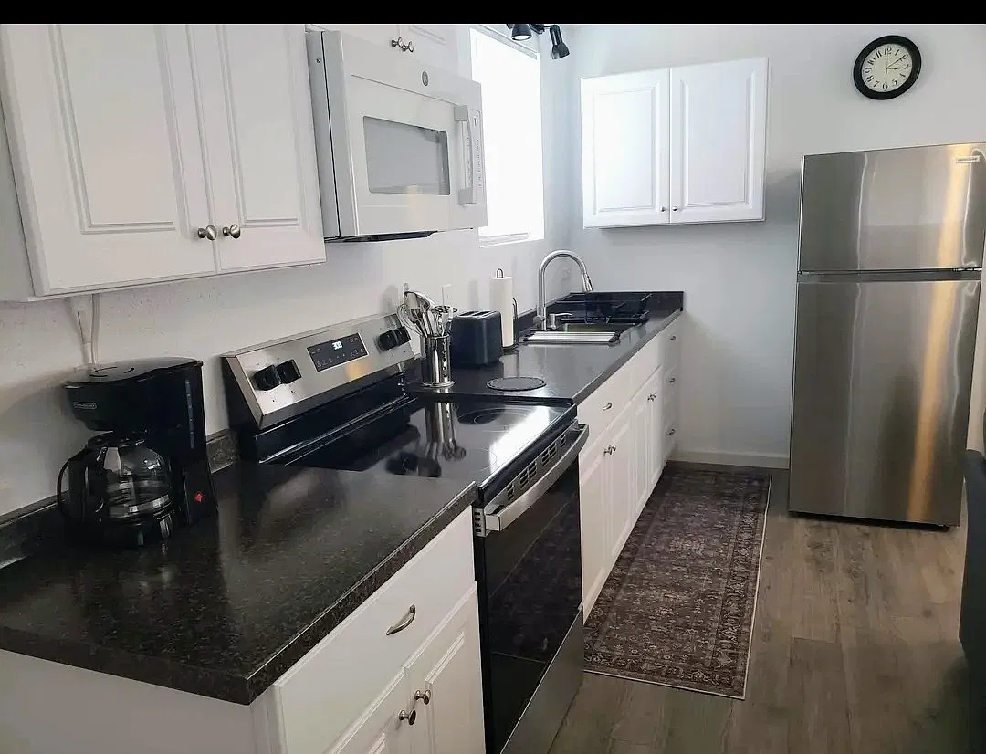 1 bed, 512 sqft, $1,350 — Photo 2
