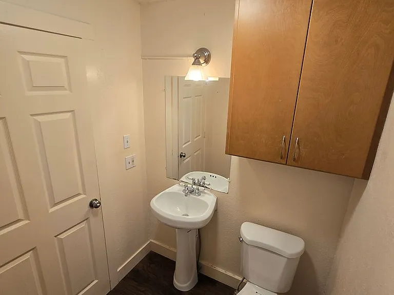 114 N Touchet St — Photo 18