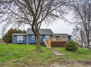 400 SE 30th St, Oak Grove, MO 64075