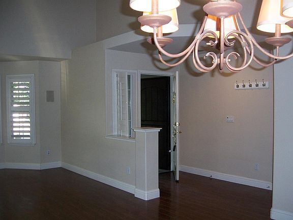 3rd image of 2316 Coconut Way