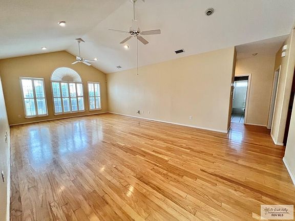 4th image of 941 Katrin Dr