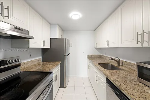 2350 NE 135th St Photo 1 2350 NE 135th St Photo 1