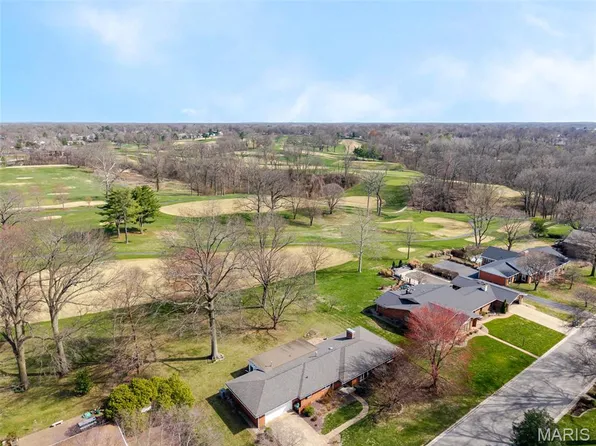 120 S Fairway Dr, Belleville, IL 62223