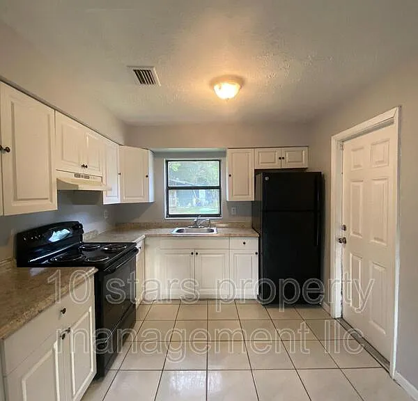 1413 E 99th Ave #B — Photo 3