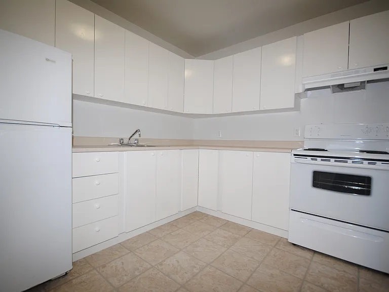 3301 Uplands Dr — Photo 24