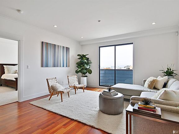 4th image of 2401 44th Ave Unit 3