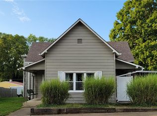 348 North St, Danville, IN 46122