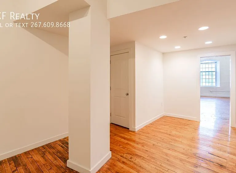 4 Leverington Ave #209 — Photo 28