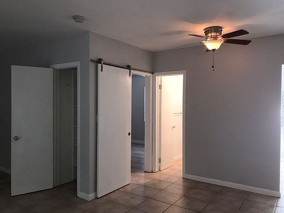 2nd image of 632 NE 8th Ave APT 4