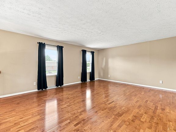 5th image of 496 Cromwell Way