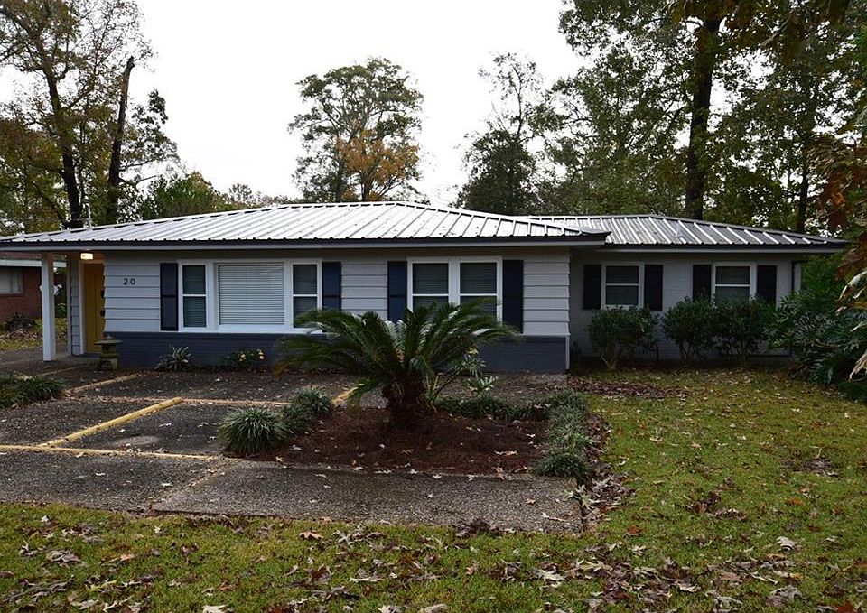 1st image of 20 Horseshoe Ln