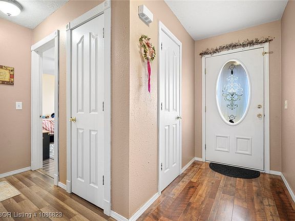 5th image of 2546 Old Uniontown Rd