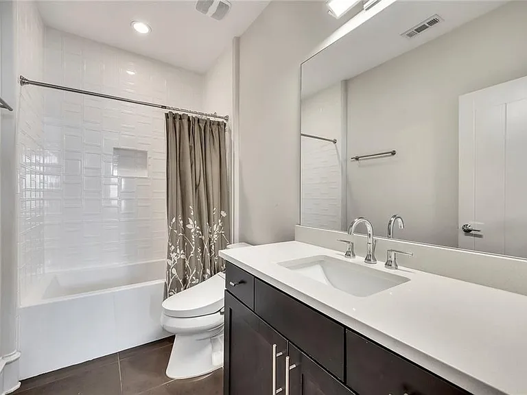 108 Grand Cres — Photo 38