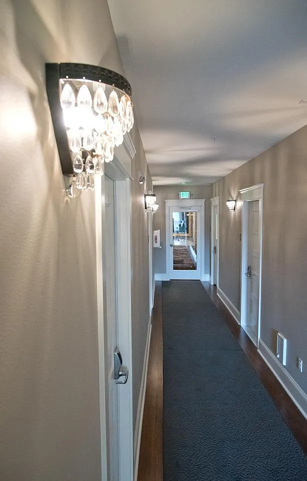 204 Railroad Ave — Photo 3