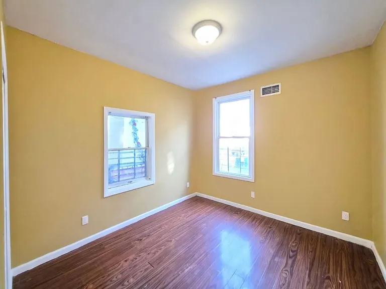72 Harrison Ave #1 — Photo 3