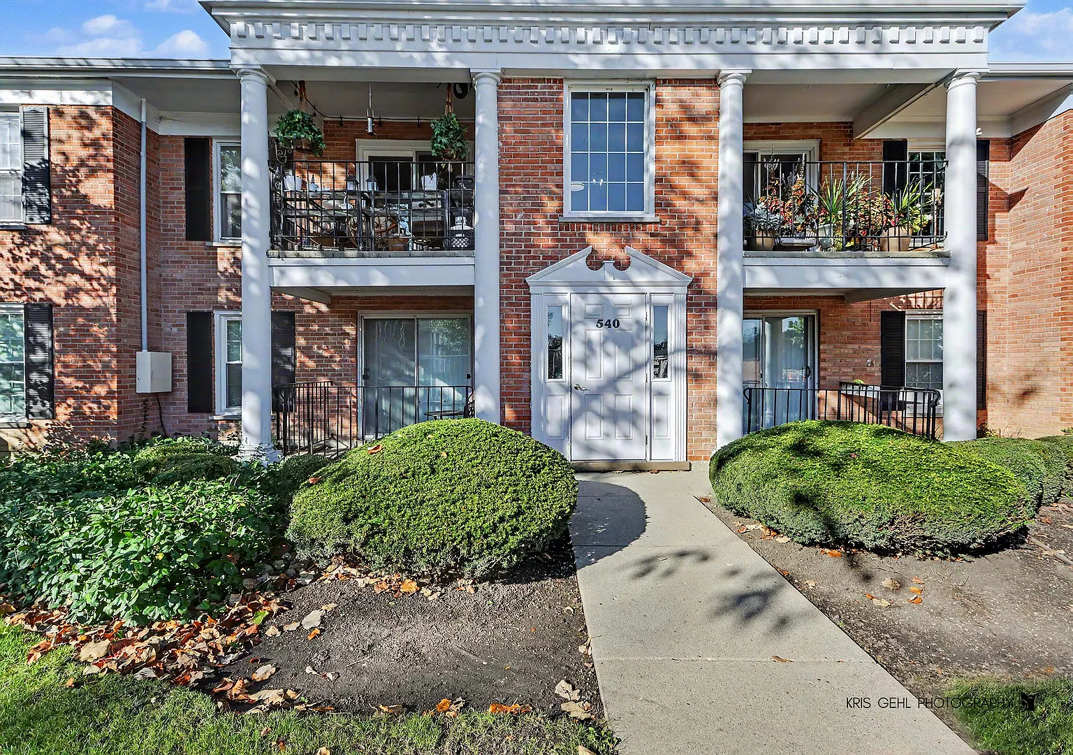 2 bed, 1100 sqft, $2,350 — Photo 1