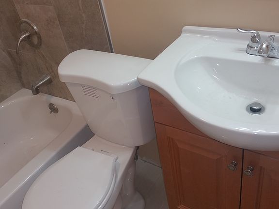 3rd image of 219 Grant Dr