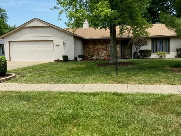 22398 Rock Creek Cir, Strongsville, OH 44149