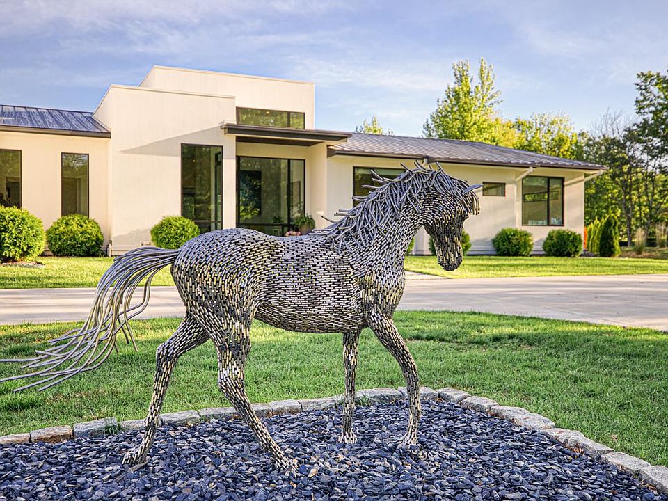 12413 Lucas Ln, Anchorage, KY 40223 Zillow