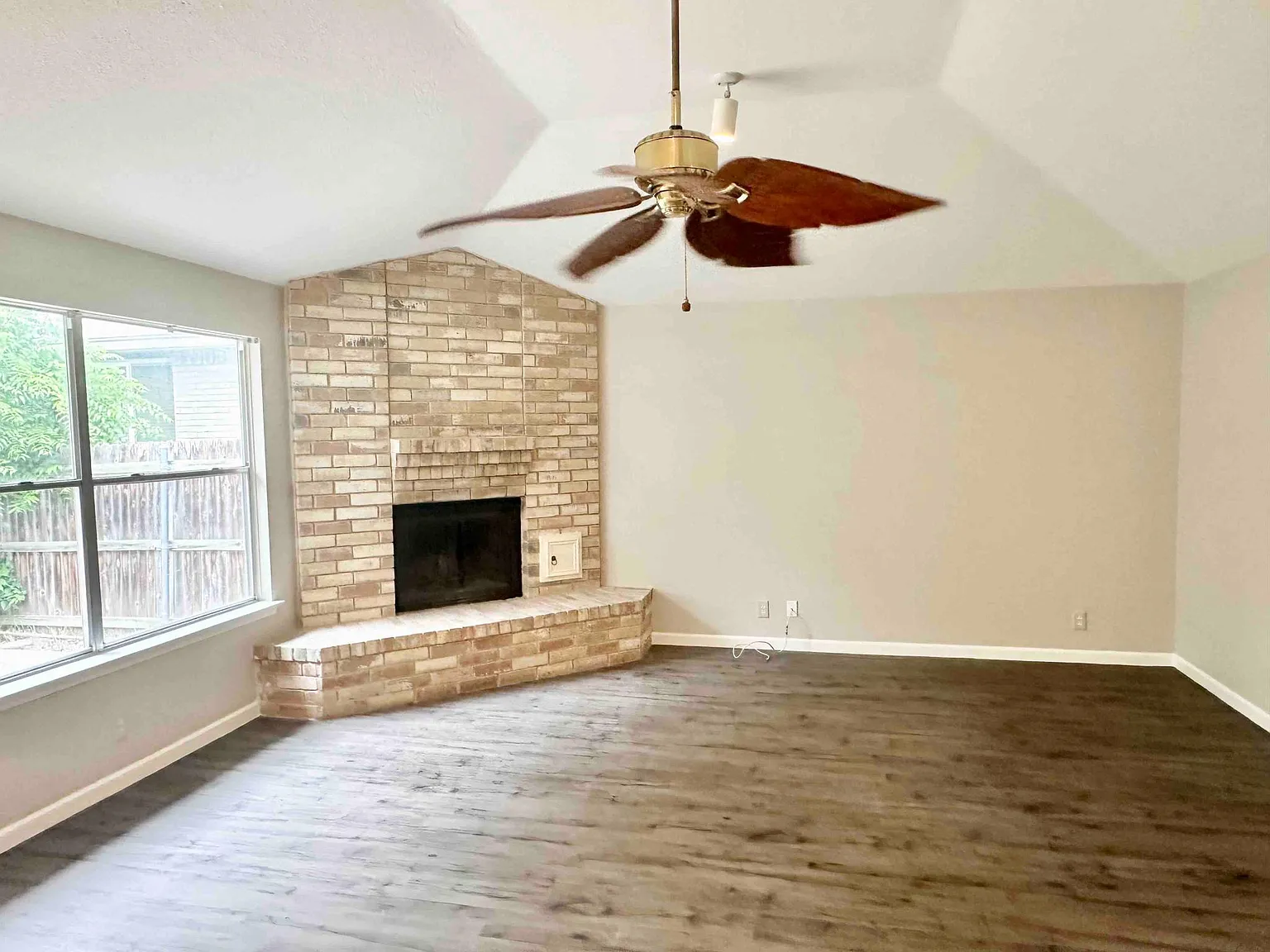3 bed, 1448 sqft, $1,875 — Photo 2