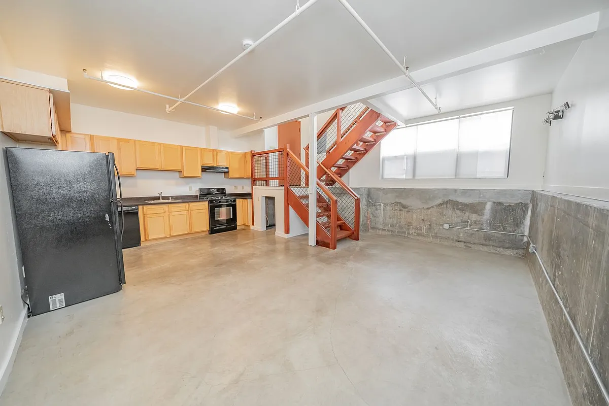 Building Photo - 1000 43rd Street