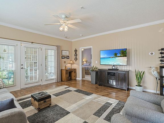 3rd image of 401 Mahogany Dr. #101