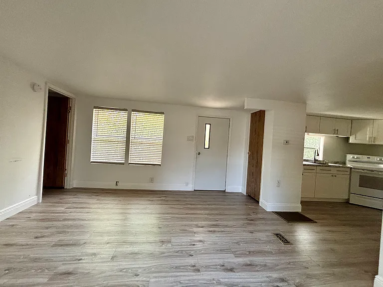 3384 Memory Ln — Photo 12