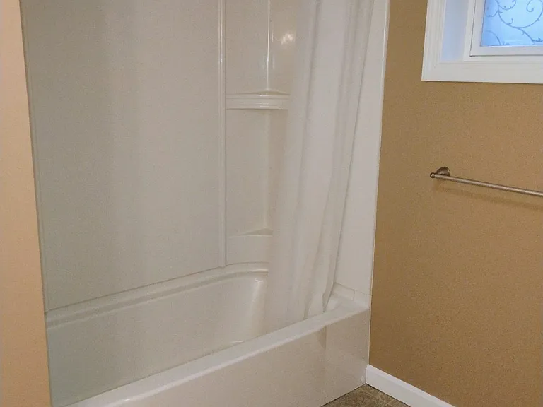 39 Kingsbury Dr #A — Photo 9