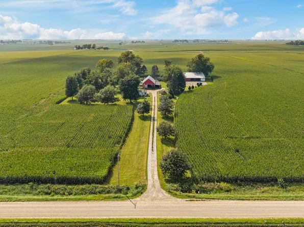 23624 145th Ave, Eldridge, IA 52748