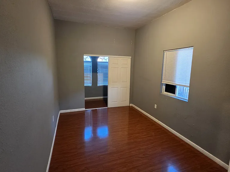 2023 Rutherford St #1 — Photo 4