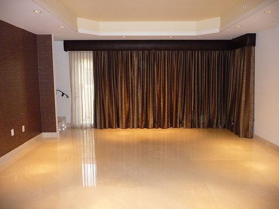 Living Room (1)