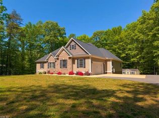 758 Mariners Woods Dr, Hartfield, VA 23071