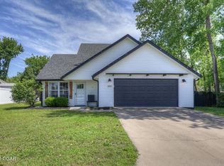 604 S Broadway St, Carl Junction, MO 64834