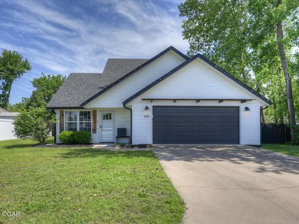 604 S Broadway St, Carl Junction, MO 64834