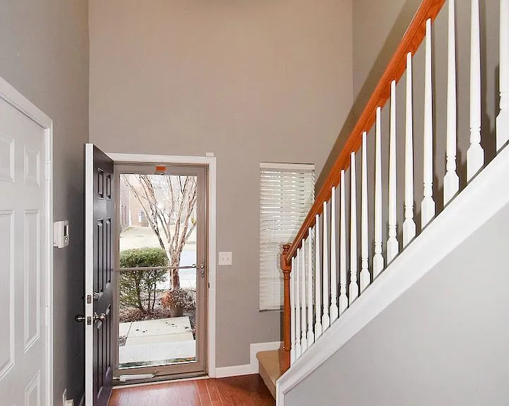 1308 Crown Point Pl — Photo 3