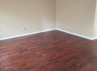 7811 Hawthorne Ct, Romulus, MI 48174