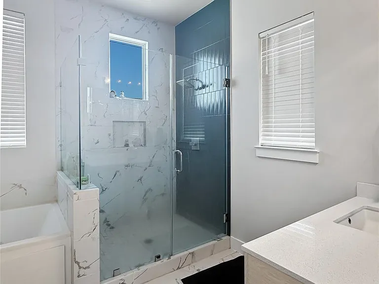 4702 Oats St #B — Photo 18