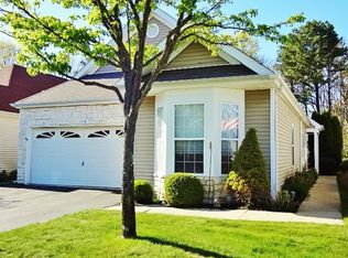 570 Leisure Dr, Ridge, NY 11961