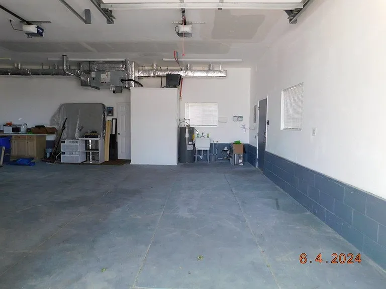 220 S Sycamore St — Photo 18