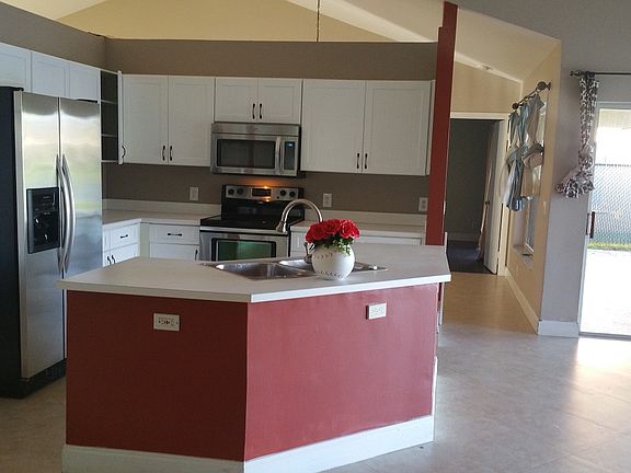 2nd image of 705 NW 164th Ave