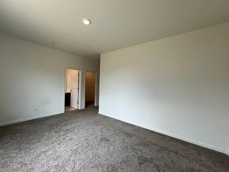 587 Sandtrap Ln — Photo 7