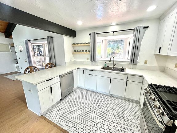 Kitchen - Brand new kitchen