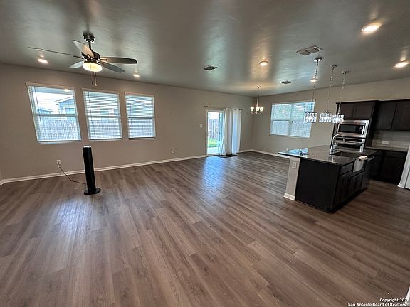 3rd image of 13019 KATHLEEN ST