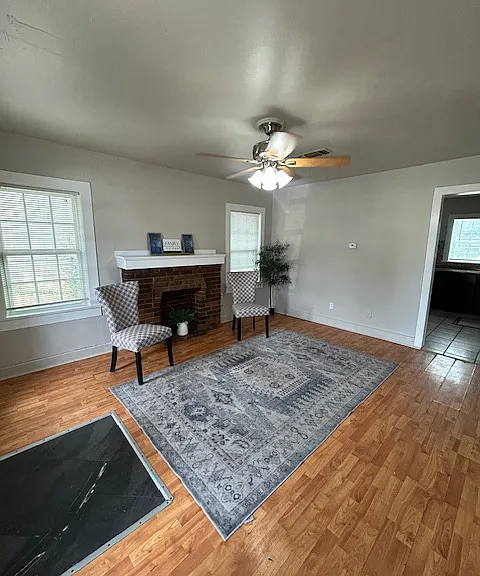 1409 S Western St — Photo 4