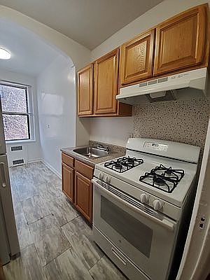 4th image of 41-29 41st St #5F