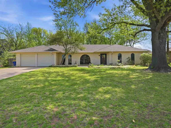 1221 S Westwood Ln, Stillwater, OK 74074