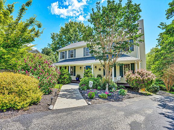 2nd image of 610 Crystal Anne Ln