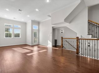 403 N Nagle St #B, Houston, TX 77003