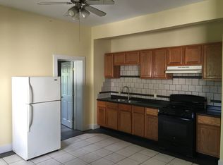 414 Green Ter APT 2, Reading, PA 19601